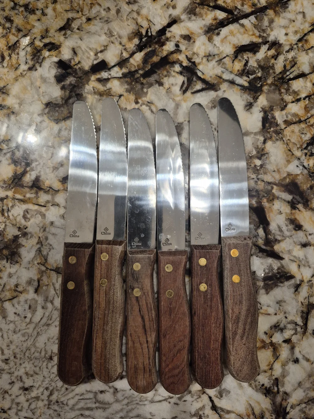 Wood-Handled Steak Knife Set - Brown